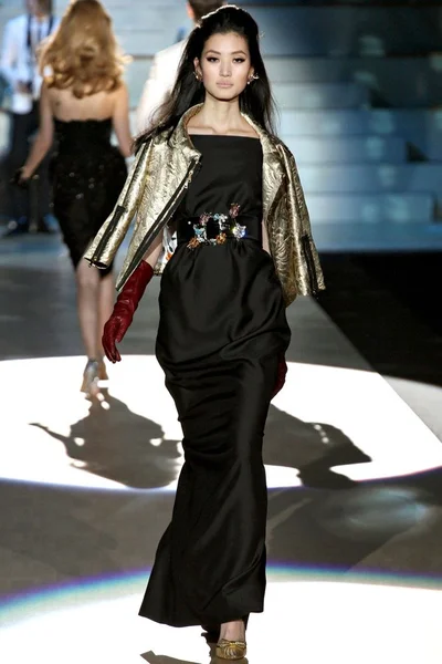 Look 32